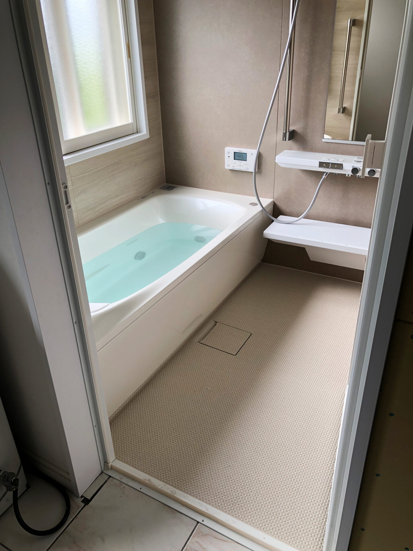 南津軽郡田舎館村：TOTOの肩湯付き浴槽（シンラ）で極上のバスタイム